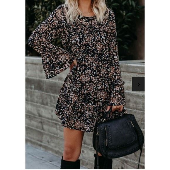 ✨Vici Floral Ruffle Bell-Sleeve Dress✨ - Picture 3 of 8